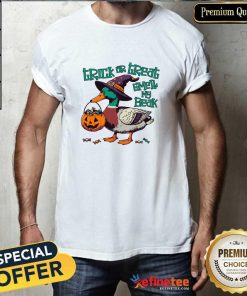 Official Halloween Trick Or Treat Smell By Beak Duck T-Shirt