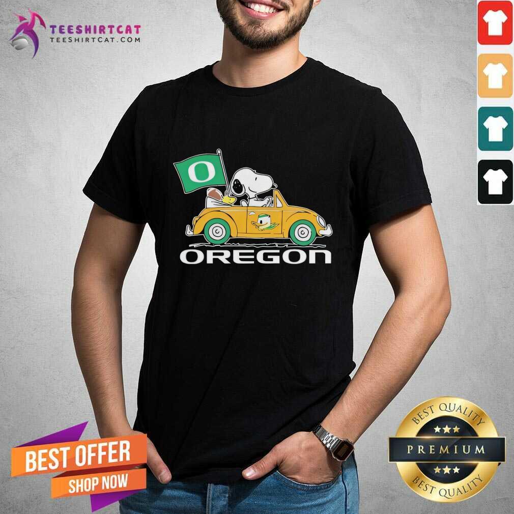 Shirt Original Oregon Snoopy And Woodstock Drives Car Oregon Ducks Flag T-Shirt
