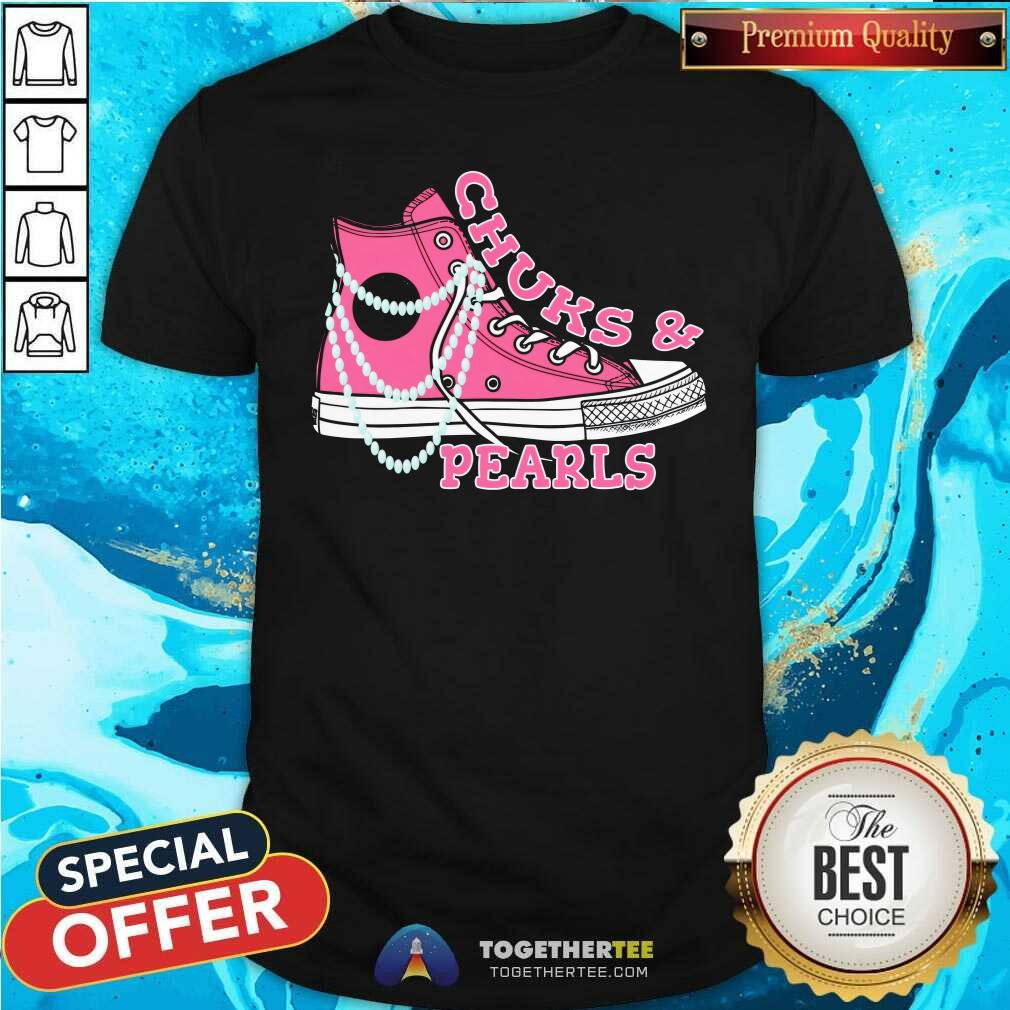 Shirt Premium Chucks And Pearls T-Shirt
