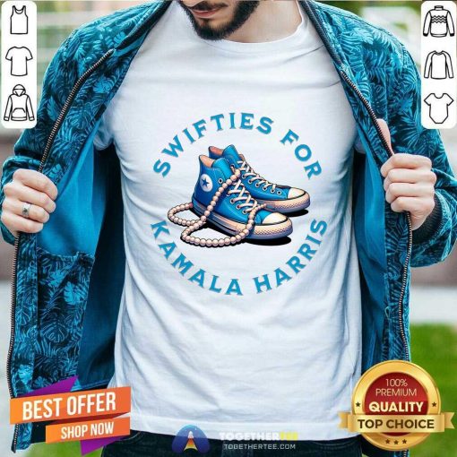 Pretty Swifties For Kamala Chucks And Pearls Harris T-Shirt