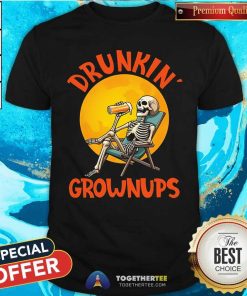 Funny Skeleton Drinking Beer Halloween Drinker Drunkin Grownups T-Shirt