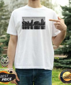 Hot Classic Cincinnati Postcard T-Shirt