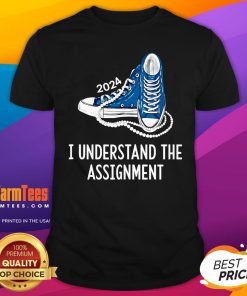 Hot Sneakers And Pearls Kamala 2024 I Understand The Assignment T-Shirt