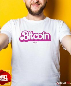 Official Hannah Hughes Wearing Bitcoin Fom021 Barbie T-Shirt