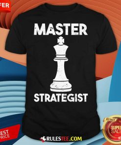 Top Chess King Master Strategist T-Shirt
