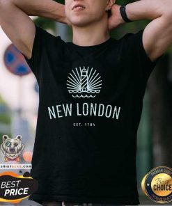 Nice New London Connecticut Lighthouse Souvenir T-Shirt
