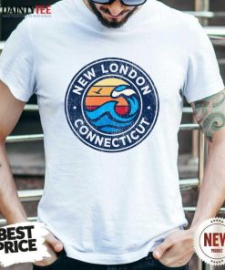 Original New London Connecticut CT Vintage Nautical Waves T-Shirt