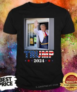 Premium Donald Trump Works The Fry Station And Holds A Drivethru T-Shirt