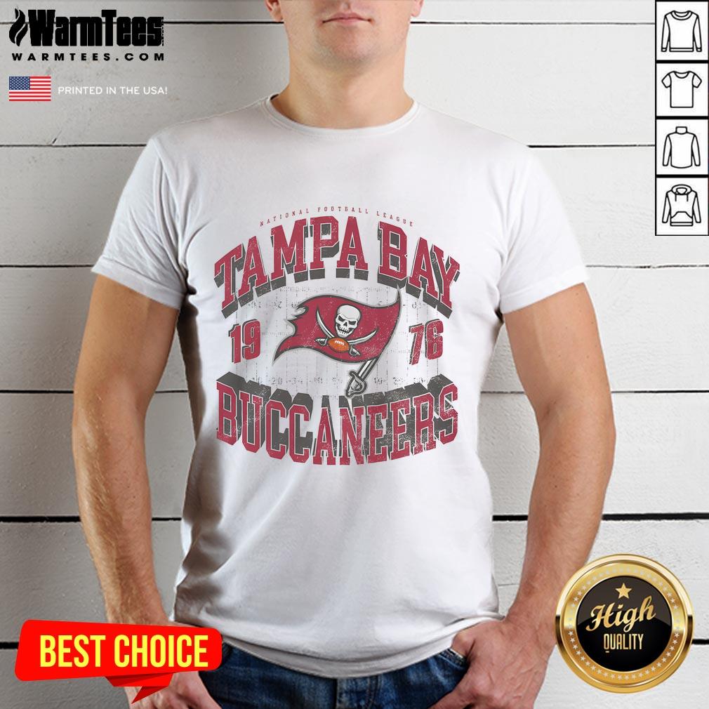 Awesome Tampa Bay Buccaneers Field Arched Wordmark T Shirt Alt Text: Awesome Tampa Bay Buccaneers Field Arched Wordmark T-Shirt featuring team colors and logo, perfect for fans.