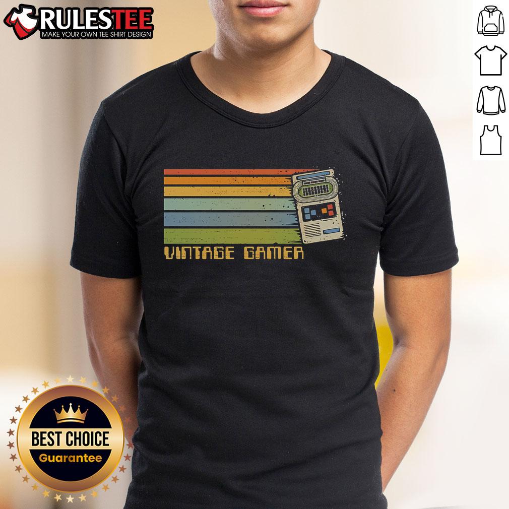 Awesome Vintage Handheld Gamer T Shirt Awesome Vintage Handheld Gamer T-Shirt featuring retro gaming graphics and a classic design for gaming enthusiasts.