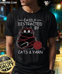 Alt Text: Cute crochet T-shirt for kitten lovers, featuring a playful design of cats and yarn, perfect for cat enthusiasts.