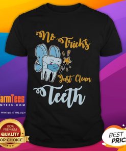 Alt Text: Cute scary dentist design on spooky Halloween T-shirt, perfect for dental enthusiasts celebrating Halloween.