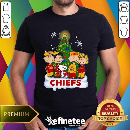 Nice Cute Snoopy The Peanuts Kansas City Chiefs Christmas T-Shirt