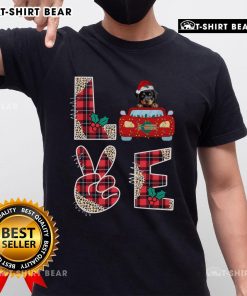 Pretty Love Christmas Rottweiler Xmas T-Shirt featuring a festive design with a cheerful Rottweiler in holiday attire.