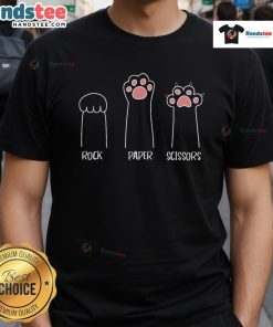 Cute cat playing rock paper scissors with its paw on a fun T-shirt design, perfect for cat lovers and gamers.