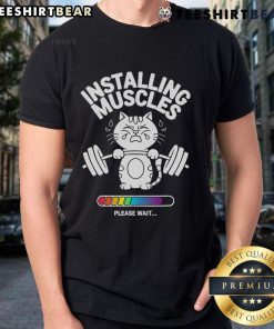 Cat workout gym fitness t-shirt featuring a humorous 'Good Installing Muscles Please Wait' design for fitness lovers.