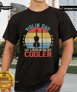 Alt Text: Violin player teacher dad wearing a retro sunset t-shirt for violinists and music lovers, showcasing passion for music.