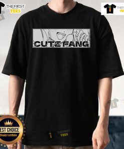 Alt Text: Cute Kita Nanachi Vtuber T-Shirt featuring adorable fang design, perfect for fans of anime and VTuber culture.