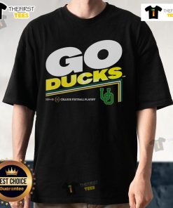 Top College Football Playoff 2025 Oregon slogan t-shirt featuring vibrant colors and bold team graphics for fans.
