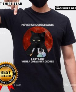 Funny chemistry teacher cat t-shirt for science lovers, featuring a quirky design perfect for feline enthusiasts and nerdy humor.