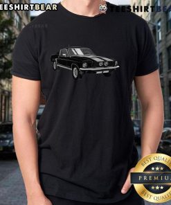 Good Senior Snake Car T-Shirt featuring a playful snake design, perfect for proud seniors and car enthusiasts.