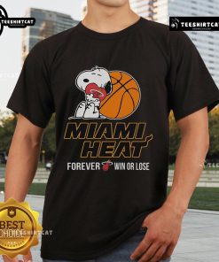 Alt Text: Top NBA The Peanuts Movie Snoopy Forever Win Or Lose Basketball Miami Heat T-Shirt featuring Snoopy in action.