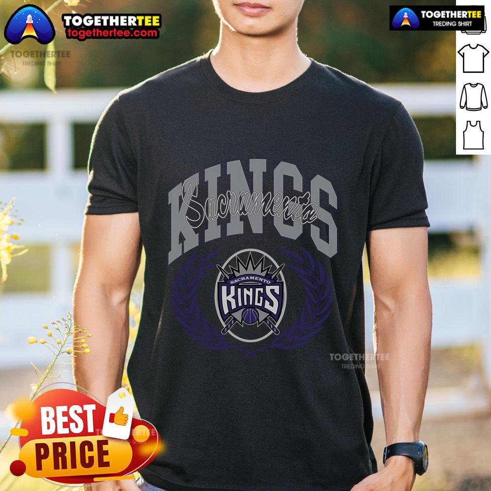 Top Sacramento Kings Mitchell & Ness Nba X Michelob Ultra Rewind T Shirt Top Sacramento Kings Mitchell & Ness NBA x Michelob Ultra Rewind T-Shirt featuring vibrant team colors and retro design.
