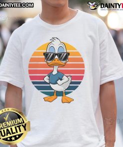 Cool Goose retro sunset T-shirt featuring 'Today I'M A Serious Goose' graphic, perfect for casual wear and animal lovers.