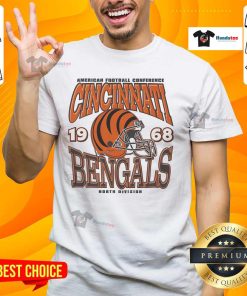 Alt Text: Awesome Cincinnati Bengals Classic Team Helmet T-Shirt featuring bold team colors and logo for NFL fans.