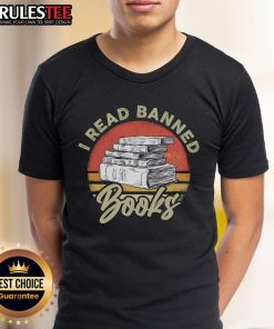 Alt Text: Vintage retro sunset t-shirt featuring Awesome I Read Banned Books I'M With The Banned slogan for book lovers.