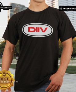 Stylish Nice Diiv Surfer T-Shirt featuring a vibrant design, perfect for beach lovers and surf enthusiasts.