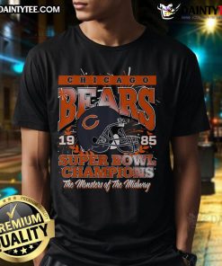 Official Chicago Bears Super Bowl XX Champions T-Shirt featuring iconic team logo and championship details.