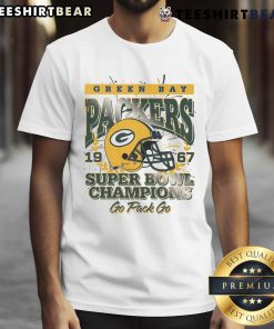 Official Green Bay Packers Super Bowl II Champions T-Shirt featuring team logo and vintage design in green and gold.