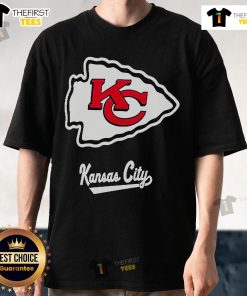 Premium Nike Dri-Fit NFL Kansas City Chiefs T-Shirt in red, featuring team logo and breathable fabric for comfort.