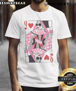 Top Queen of Hearts Champagne Lover Valentine's Day T-Shirt featuring a stylish design perfect for celebrating love.