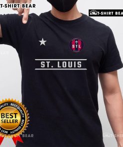 Top St Louis Missouri Fleur De Lis Badge T-Shirt featuring a stylish design celebrating St. Louis culture and heritage.