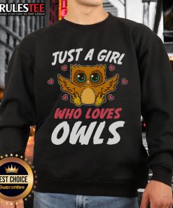 Cute sweatshirt for nature lovers featuring a girl who loves owls, perfect for bird enthusiasts and casual wear.