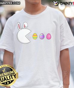 Nice Video Game Bunny Eggs Easter T-Shirt for kids and men who love gaming, perfect for Easter celebrations.