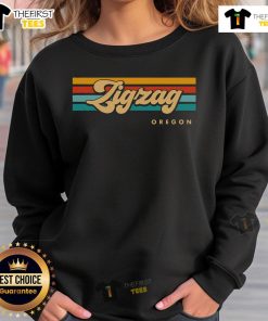 Alt Text: Vintage Oregon sweatshirt featuring sunset stripes and a zigzag pattern, perfect for cozy, stylish outfits.
