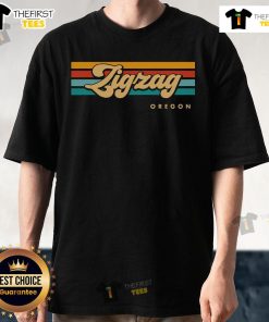 Nice vintage sunset stripes zigzag Oregon T-shirt showcasing a colorful design perfect for casual wear.