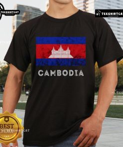 Official Cambodia Royal Palace T-Shirt featuring Cambodian flag and Kampuchean roots design, perfect for culture enthusiasts.