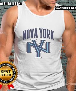 Alt Text: Official New York Knicks Nova York tank top featuring team colors and logo, perfect for fans and summer wear.