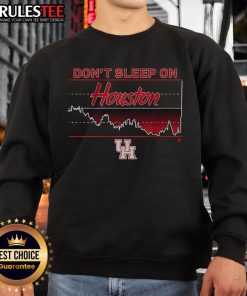 Awesome Houston Basketball sweatshirt featuring 'Don't Sleep on Houston' design, perfect for fans and sports enthusiasts.