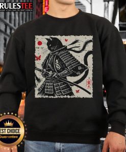 Alt Text: Vintage sweatshirt featuring an awesome Japanese cat in samurai armor, perfect for cat lovers and anime fans.