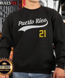 Awesome Puerto Rico Baseball 21 sweatshirt for Santurce baseball fans, showcasing vibrant colors and team pride.