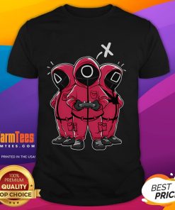 Awesome Squid Gamers T-Shirt featuring vibrant graphics and a playful design for gaming enthusiasts.