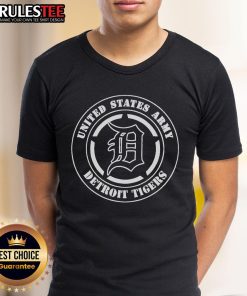 Alt Text: Awesome United States Army Detroit Tigers Military Appreciation T-Shirt featuring patriotic design and team logo.