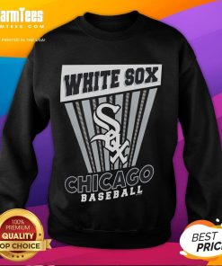 Alt Text: Stylish Chicago White Sox baseball starter sweatshirt featuring team logo, perfect for game day and casual wear.