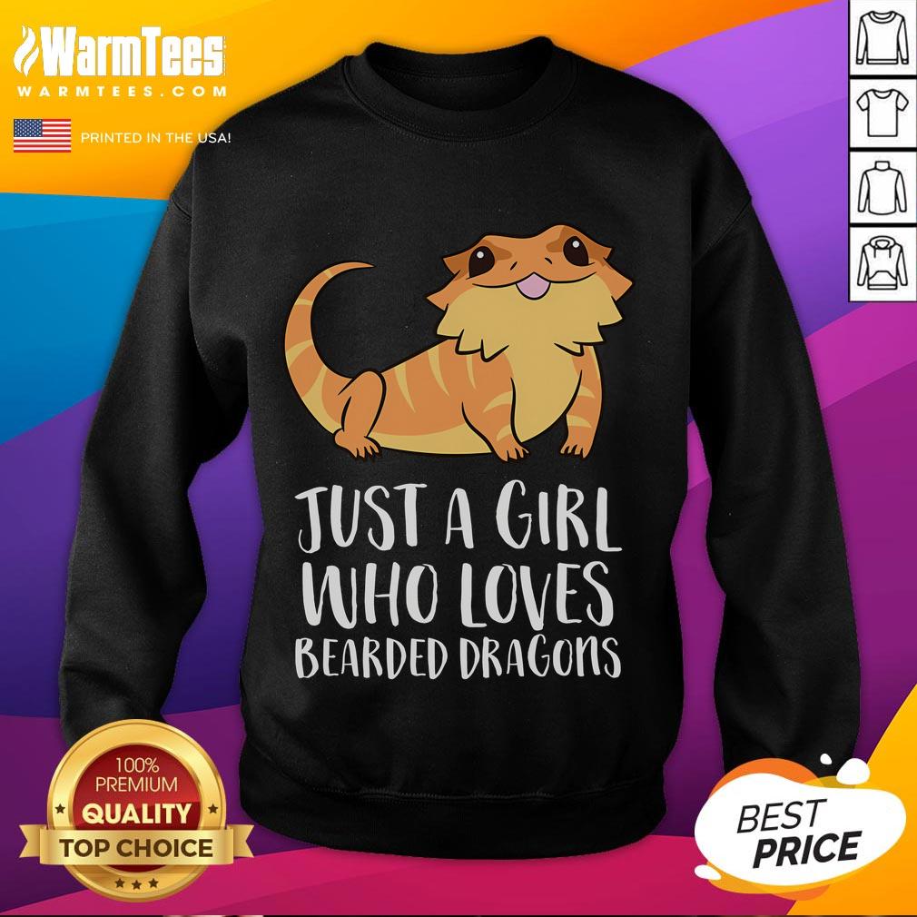 Cute Just A Girl Who Loves Bearded Dragons Lizard Reptile Sweatshirt Alt Text: Cute girl wearing a sweatshirt that says Just a Girl Who Loves Bearded Dragons with a lizard in her hands.