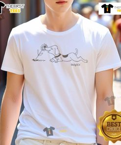 Adorable Onlyny dog t-shirt featuring a playful design, perfect for stylish pets and dog lovers.